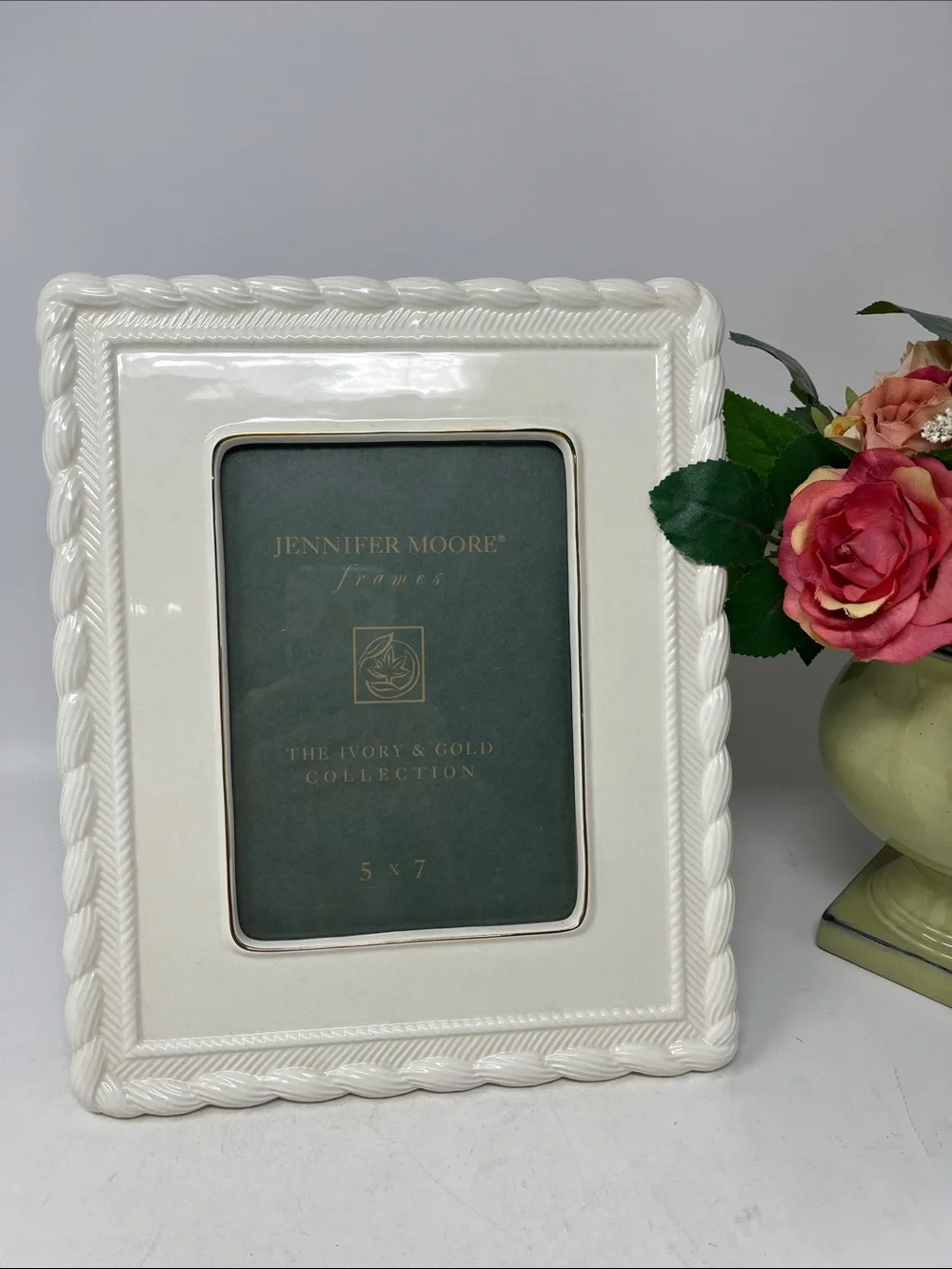 JENNIFER MOORE THE IVORY AND GOLD COLLECTION PORCELAIN 5x7 PICTURE FRAME